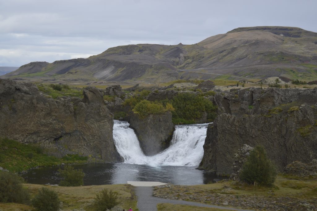 Hjalparfoss, Islandia