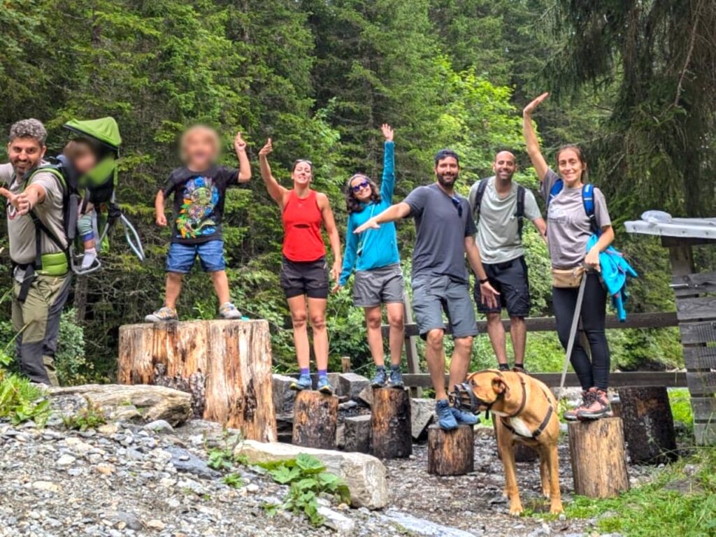 Amigos en el Valle de Rosenlauital, Suiza