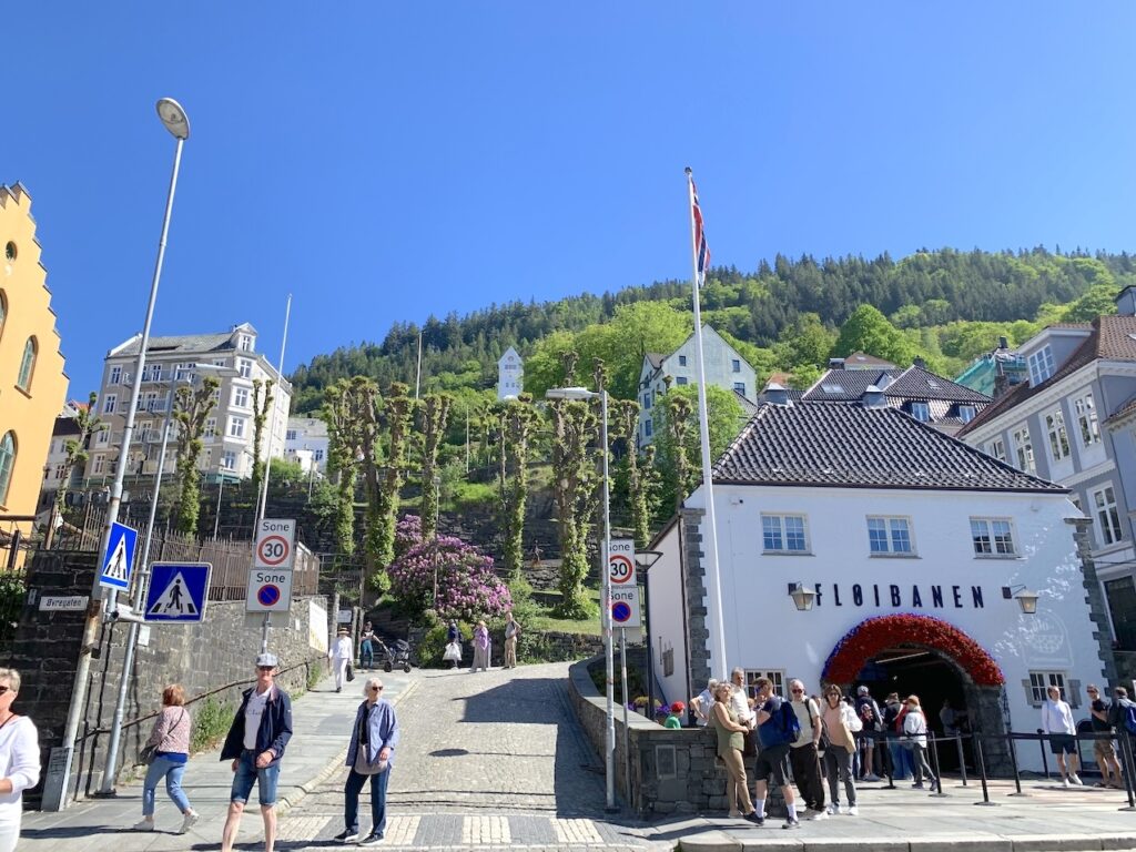 Funicular Fløyen en Bergen