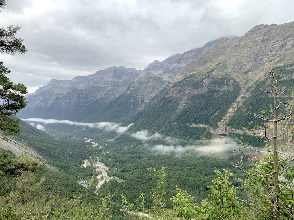 Vistas del Valle de Pineta de camino a las Cascadas del Cinca, Huesca