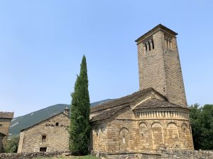Iglesia de San Pedro de Lárrede del conjunto de Iglesias Serrablo en Huesca