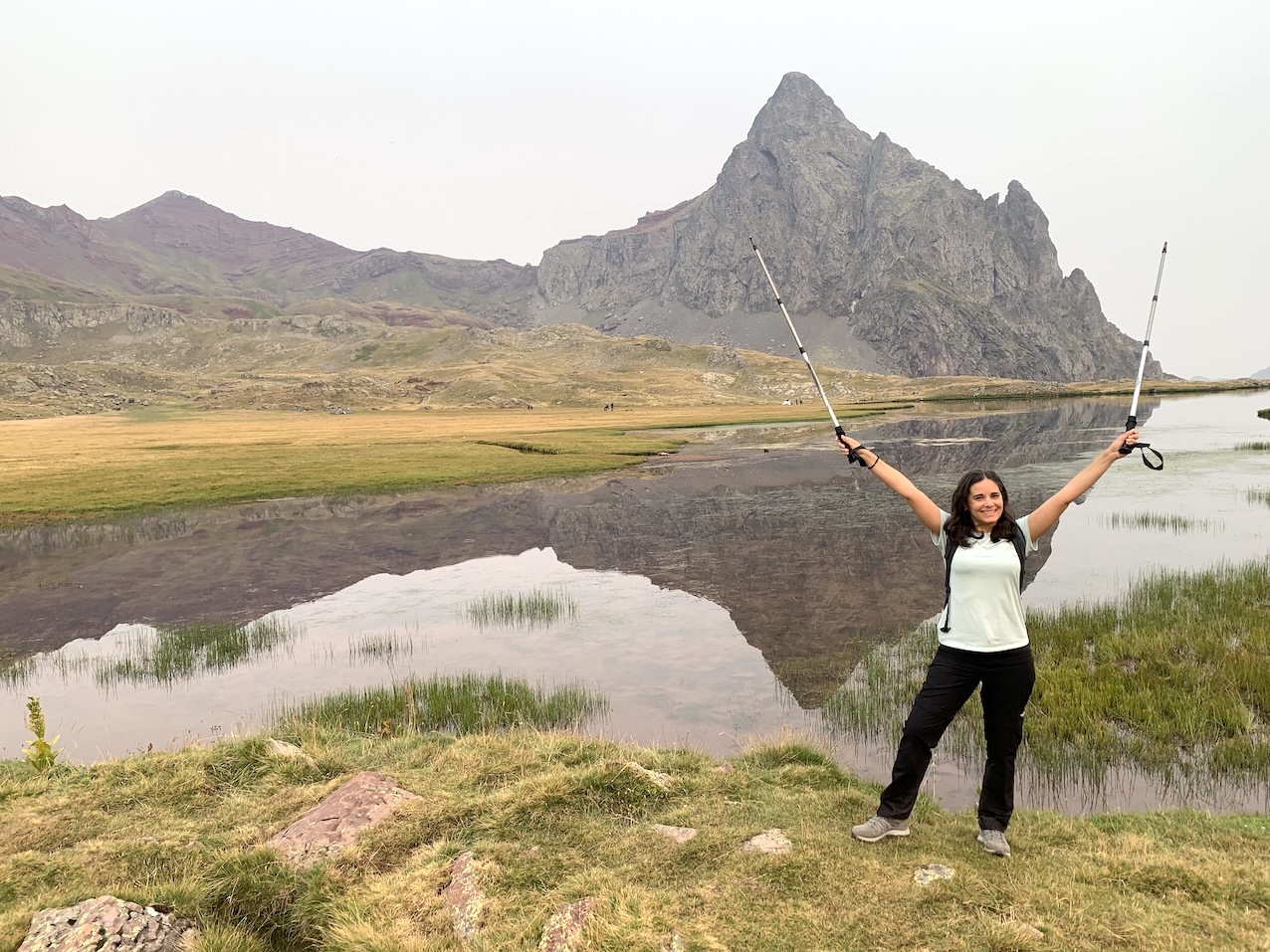 Eli en el Ibón grande de Anayet