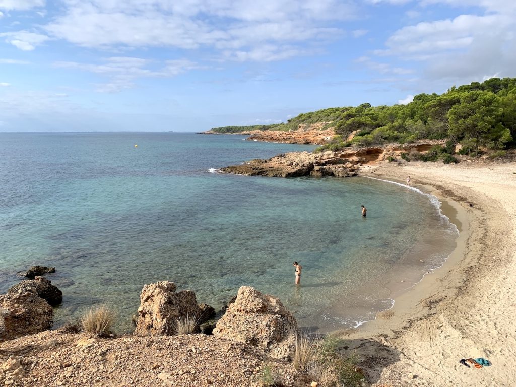 Cala de l'Estany Podrit en el GR-92 de Ametlla de Mar