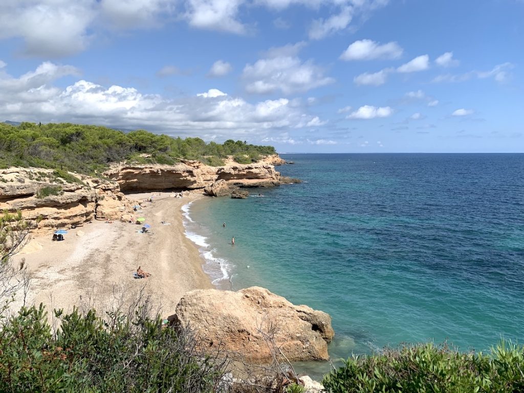 Platja Xelin en el Camí de Ronda de la Costa Daurada